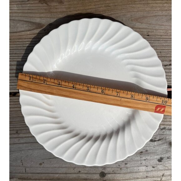 Vintage Sheffield Bone White Porcelain Dinner Plate Scalloped Rim Usa Made - Picture 8 of 9
